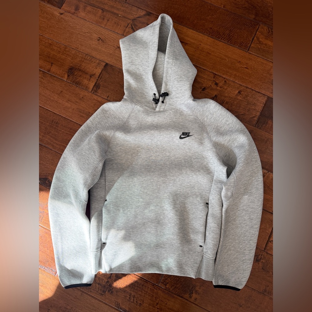 Nike Men’s Tech Fleece Pullover Hoodie